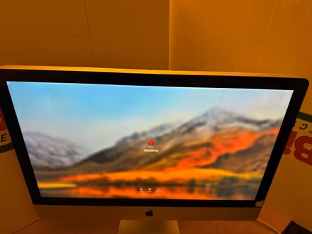Photo of free REFURB iMac 27-inch Late 2009 (Merry Hill WD23) #1