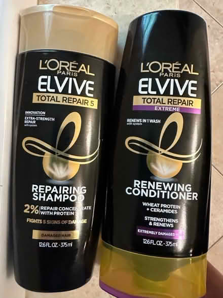 Photo of free shampoo and conditioner (Burlington near Woburn line) #1