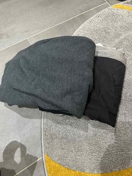Photo of free Men Mix t-shirts/trousers (SM6) #3