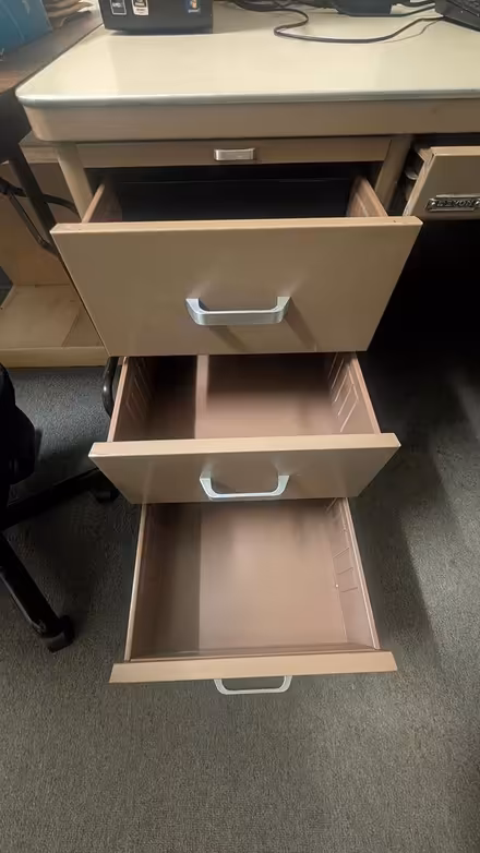 Photo of free Metal Office Furniture & Chairs (Sunnyvale) #3