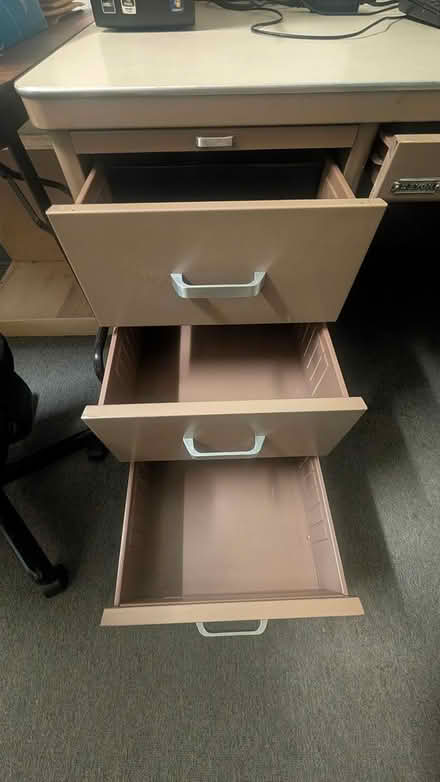 Photo of free Metal Office Furniture & Chairs (Sunnyvale) #3
