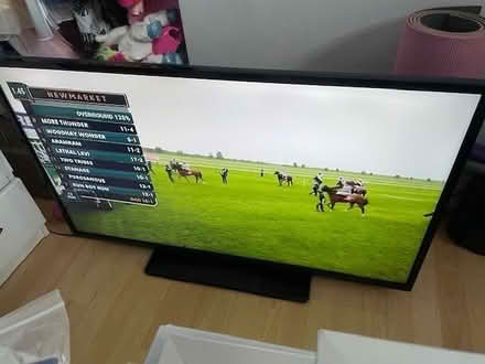 Photo of free Faulty 42” Tv (Ashburton SE25) #1