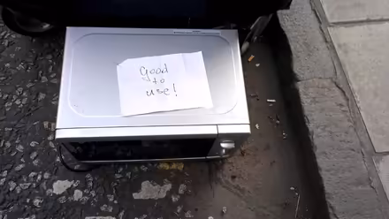 Photo of free Microwave oven (Bellevue EH7) #1