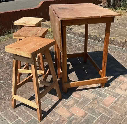 Photo of free High Table and 3 stools (Exmouth EX8) #3