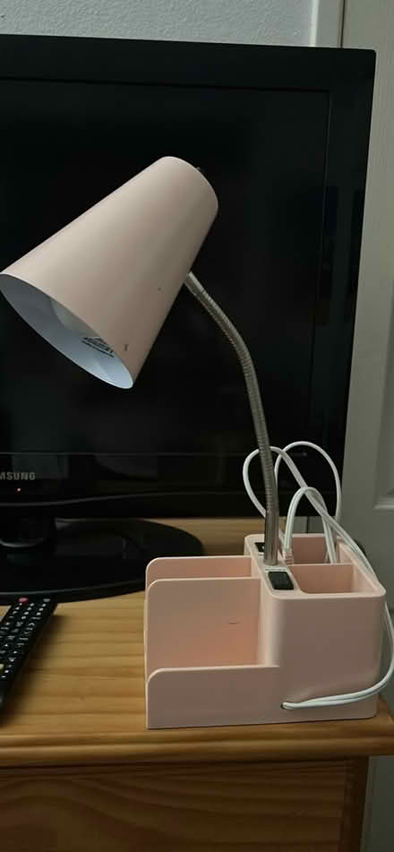 Photo of free Pink desk lamp (Reseda) #2