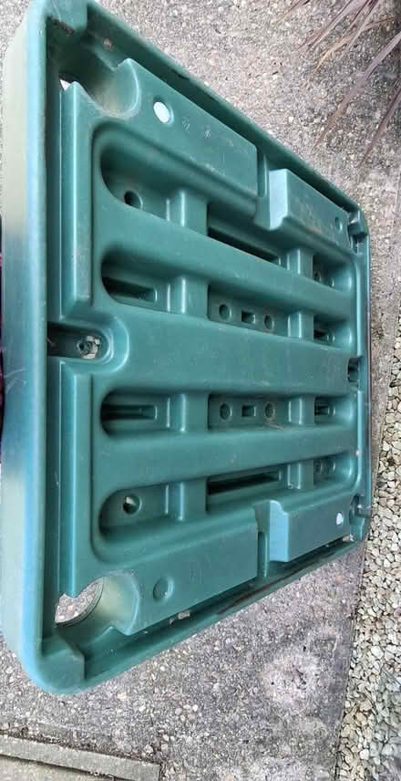 Photo of free Plastic platform/child's swing base (Mansfield NG19) #2