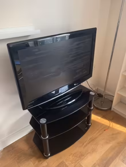 Photo of free TV (read description) SW18 (Wandsworth) #1