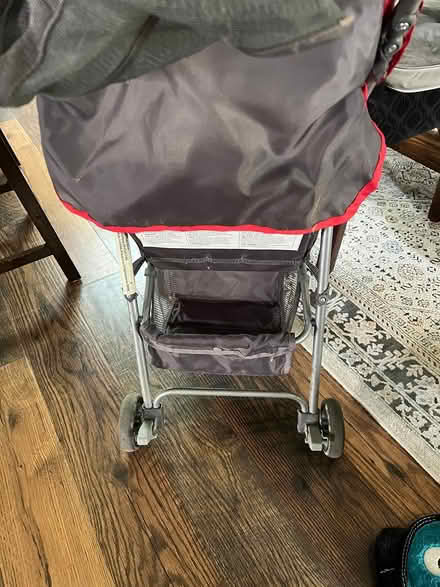 Photo of free umbrella stroller (New Hudson) #3