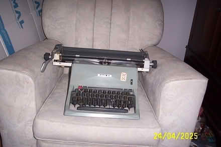 Photo of free typewriter (waterloo, liverpool) #1