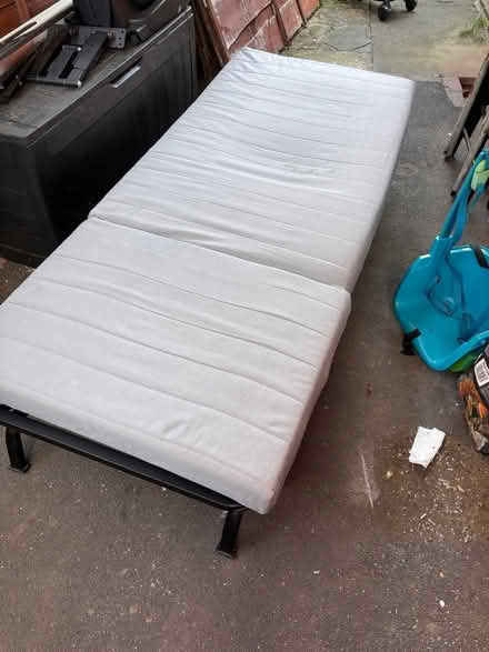 Photo of free funton single bed (OL7 ashton under lyne) #3