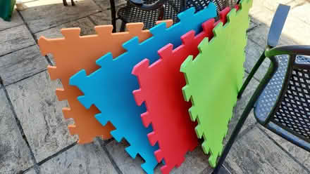 Photo of free 4 interlocking foam playmats (Woosehill RG41) #1