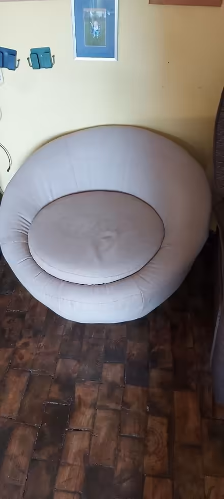 Photo of free Small round chair (Cliburn CA10) #1