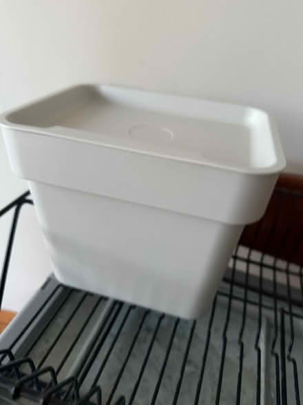 Photo of free Small bin (Five Mile Drive OX2) #1