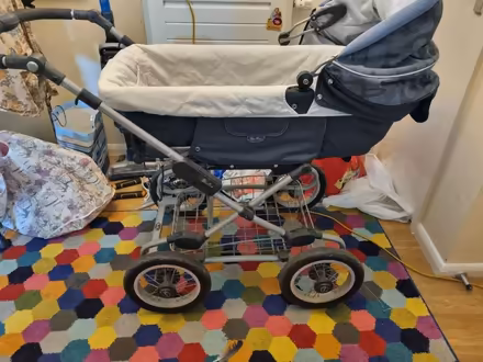 Photo of free Silver cross pram /pushchair (Wellingborough NN8) #1