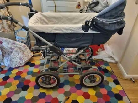 Photo of free Silver cross pram /pushchair (Wellingborough NN8) #1