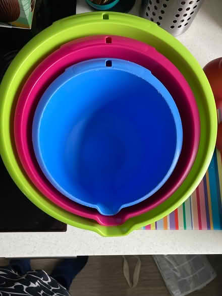 Photo of free Nesting plastic mixing bowls (Eltham, SE9) #1