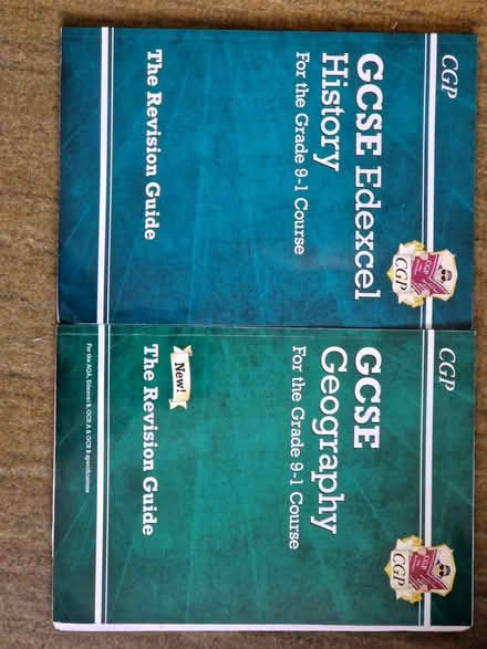 Photo of free GCSE Revision Guidss (GU12) #1