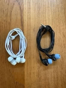 Photo of free Earphones with headphone jack (Sunnyvale 94087) #1