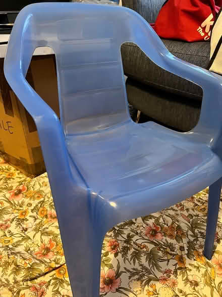 Photo of free child size blue plastic chair (Craigmount EH12) #1
