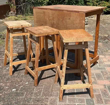 Photo of free High Table and 3 stools (Exmouth EX8) #1