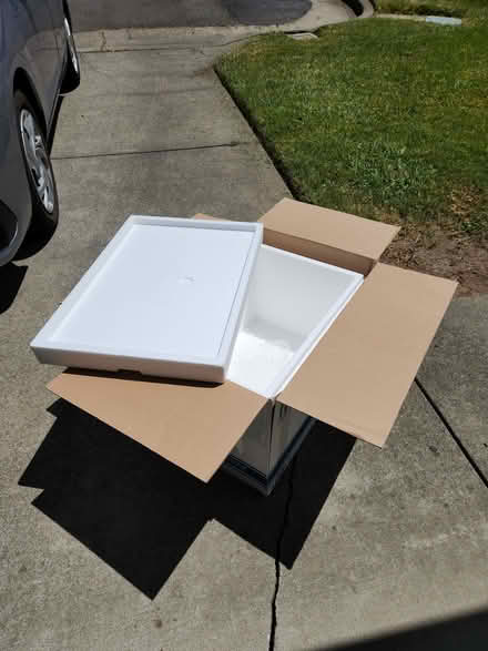 Photo of free insulated shipping box (NW Santa Rosa) #1