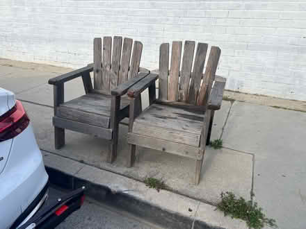 Photo of free CURB ALERT - outdoor chairs (Hawthorne) #1