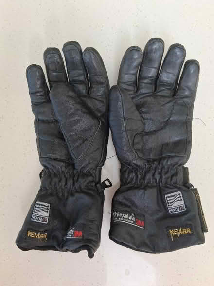 Photo of free Motorcycle Gloves - Medium (Purbrook PO7) #2