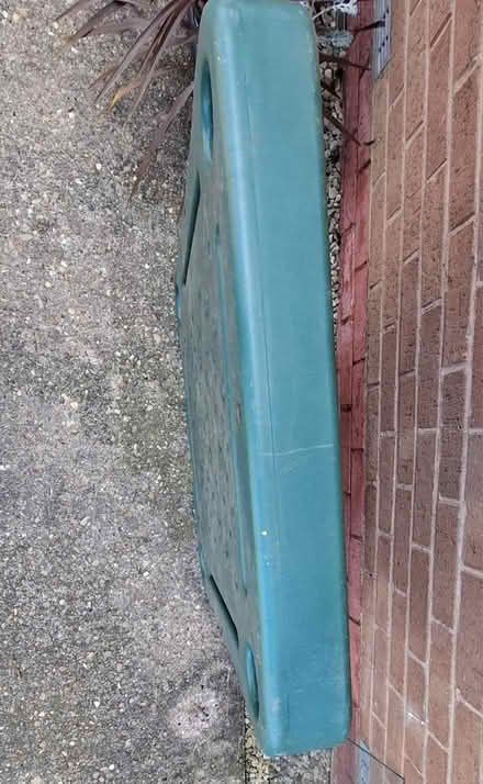 Photo of free Plastic platform/child's swing base (Mansfield NG19) #3