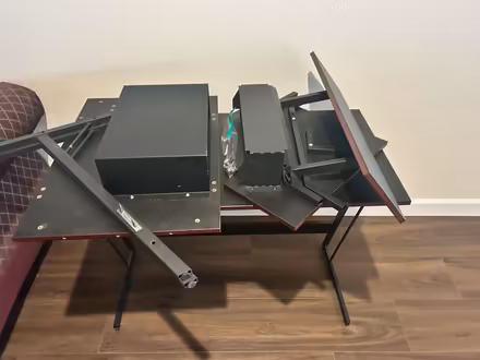 Photo of free Gaming Desk (Reseda) #2