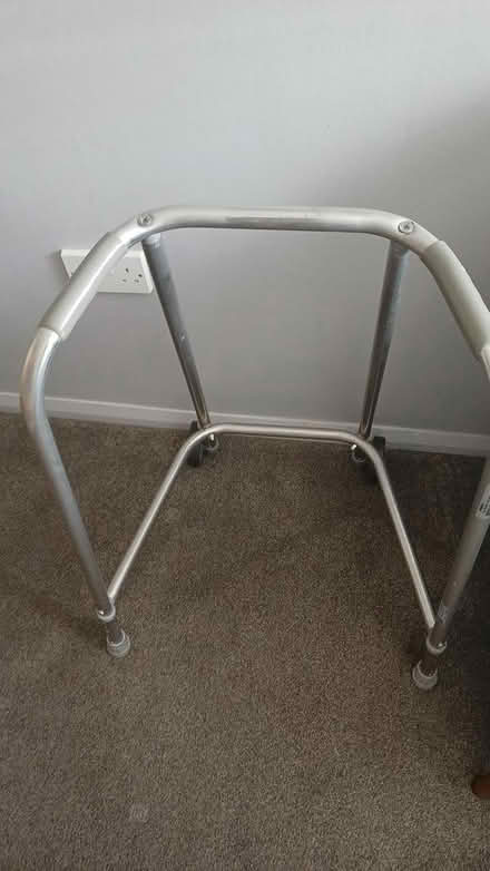 Photo of free Zimmer frame (CH5) #1