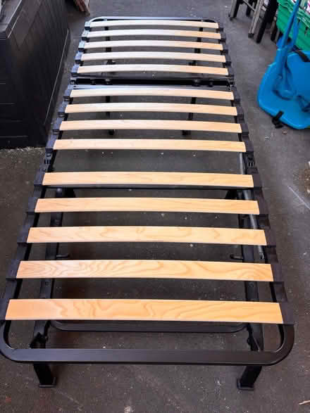 Photo of free funton single bed (OL7 ashton under lyne) #2