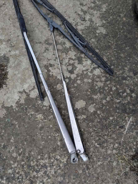 Photo of free Windscreen wipers (AB24) #1