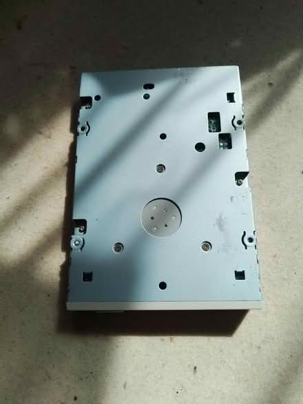 Photo of free Floppy disk drive (Yalding ME18) #1