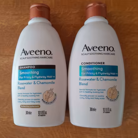 Photo of free Aveeno Shampoo And Conditioner (DA12) #1