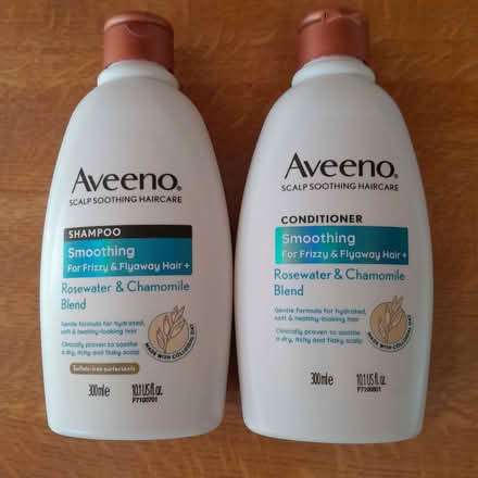 Photo of free Aveeno Shampoo And Conditioner (DA12) #1