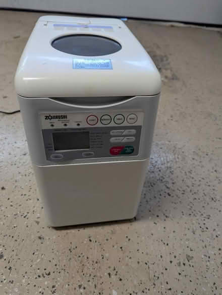 Photo of free Zojirushi automatic bread maker (Cupertino Public Library) #4