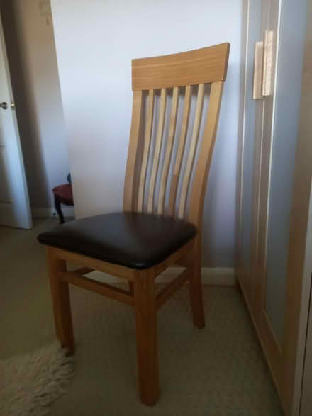 Photo of free 6 Dining Chairs (PE126LU) #1