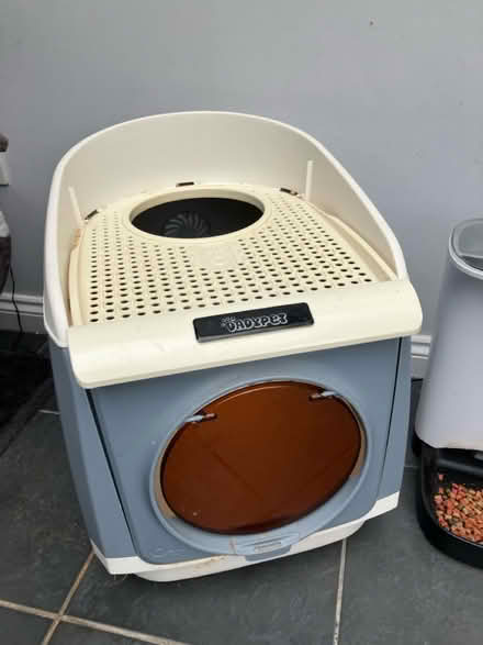 Photo of free Top opening cat litter tray (G14) #1