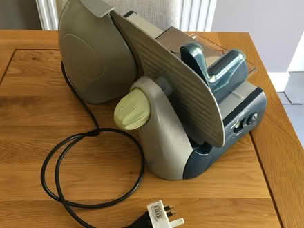 Photo of free Electric slicer (Crowthorne RG45) #4