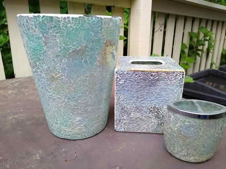 Photo of free glass mosaic bathroom set (near Forest Glen Metro) #1