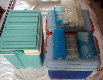 Photo of free cool boxes + ice packs (Pebsham TN40) #1