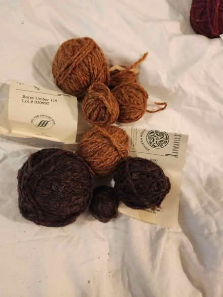 Photo of free Worsted wool yarn in autumn colors (Capitol Hill, DC) #1