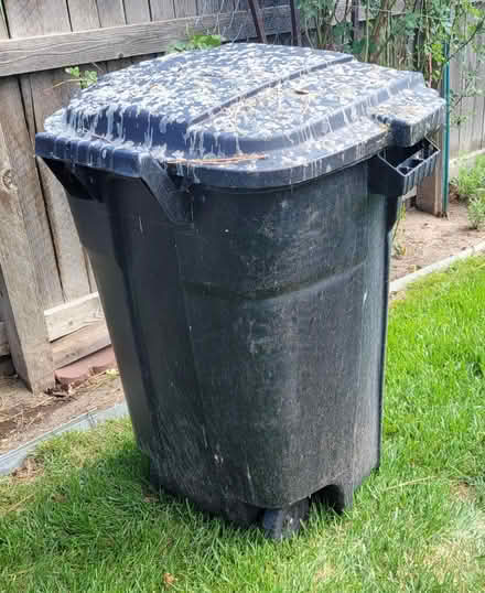 Photo of free 3 Trash cans and pot (Near Mississippi and Dayton) #3