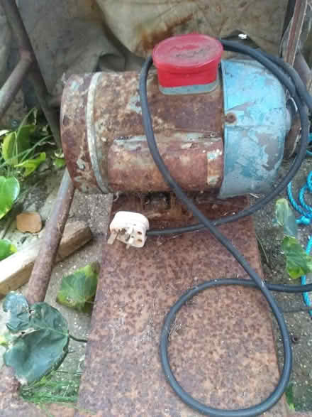 Photo of free Table Saw 8" Blade (Hamworthy, Poole BH15) #2