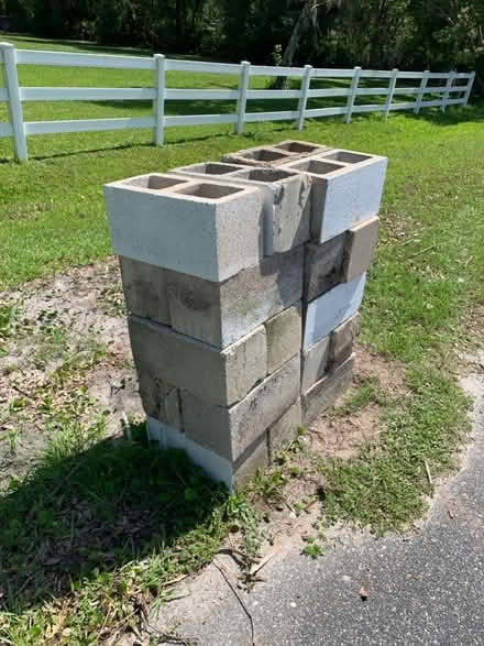 Photo of free block’s. 8X16 (Sorrento, Florida) #2