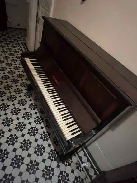 Photo of free regent upright classic piano (HA3) #2