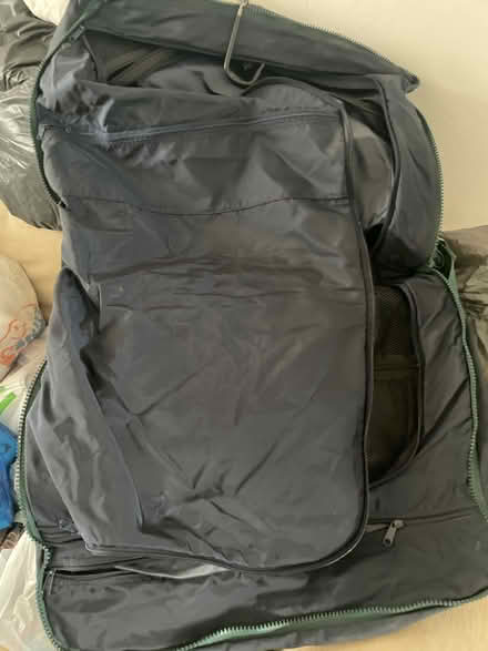 Photo of free Sturdy travel bag (SW20) #3