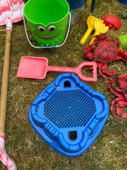 Photo of free Childrens Beach toys Buckets (Horndon SS17) #3
