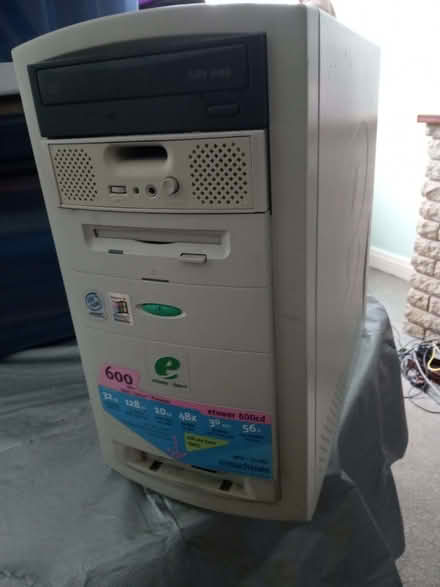 Photo of free Desktop Computer E tower 600 (Claregate WV6) #1