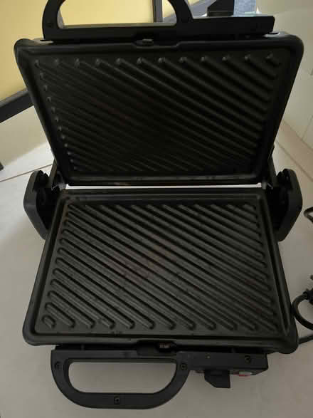 Photo of free Silvercrest grill (Apsley HP3) #2